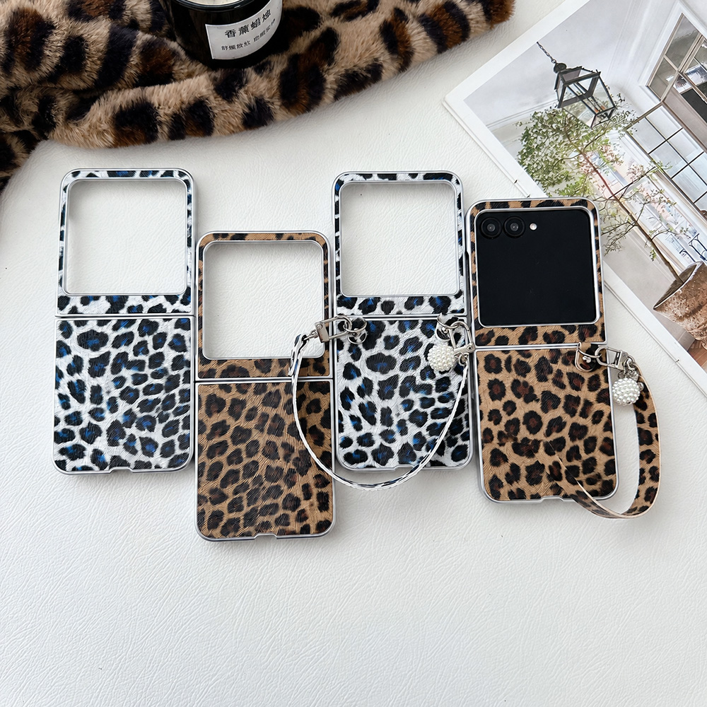 Leopard Print Folding Flip Pho - Travel Accessories Aesthetic ulasan dan harga