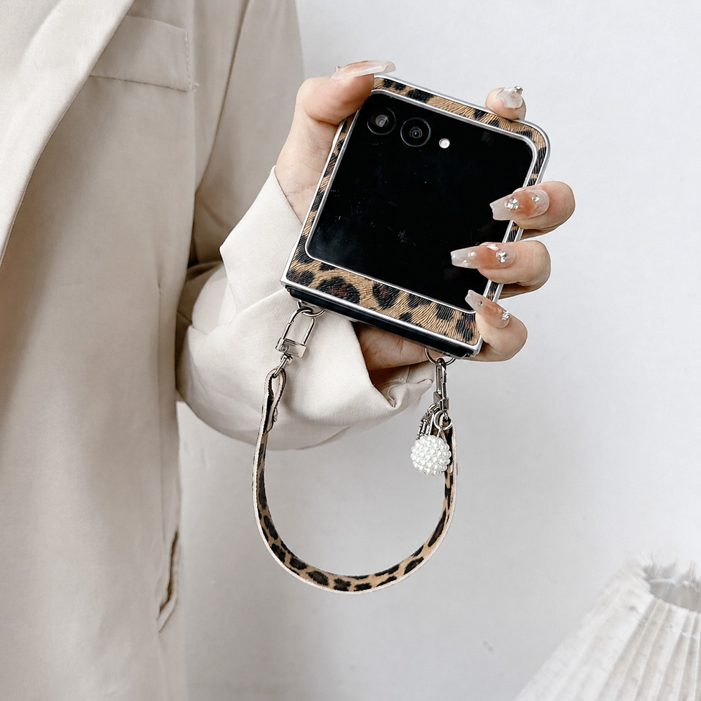 Leopard Print Folding Flip Pho - Travel Accessories Aesthetic ulasan dan harga