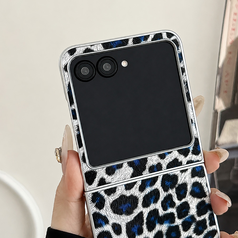 Leopard Print Folding Flip Pho - Travel Accessories Aesthetic ulasan dan harga